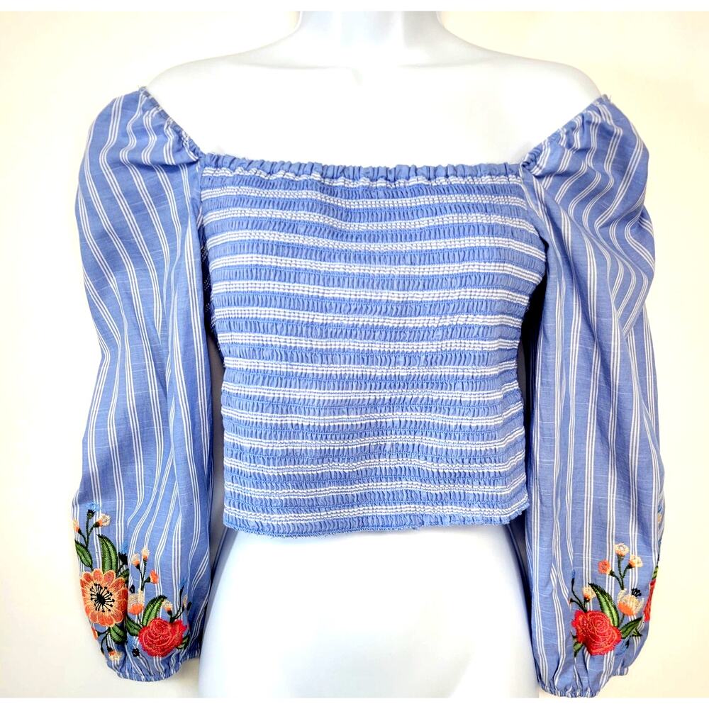Xhilaration Top Womens Medium Blue Off Shoulder Smocked Cropped Floral Boho Chic